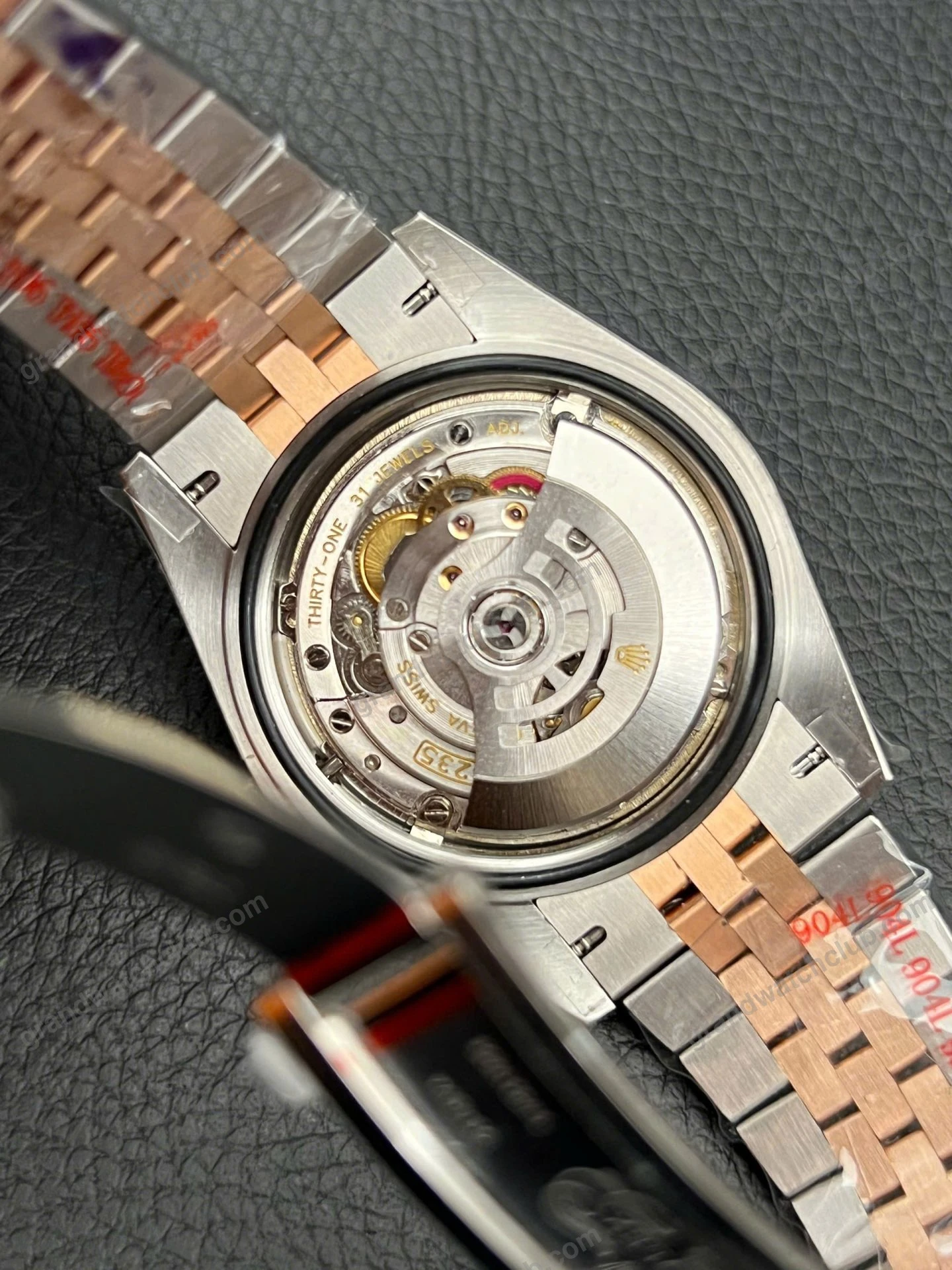 Super Clone Rolex Datejust Mother of Pearl Dial 126231-0021 36 mm β movement / caseback view