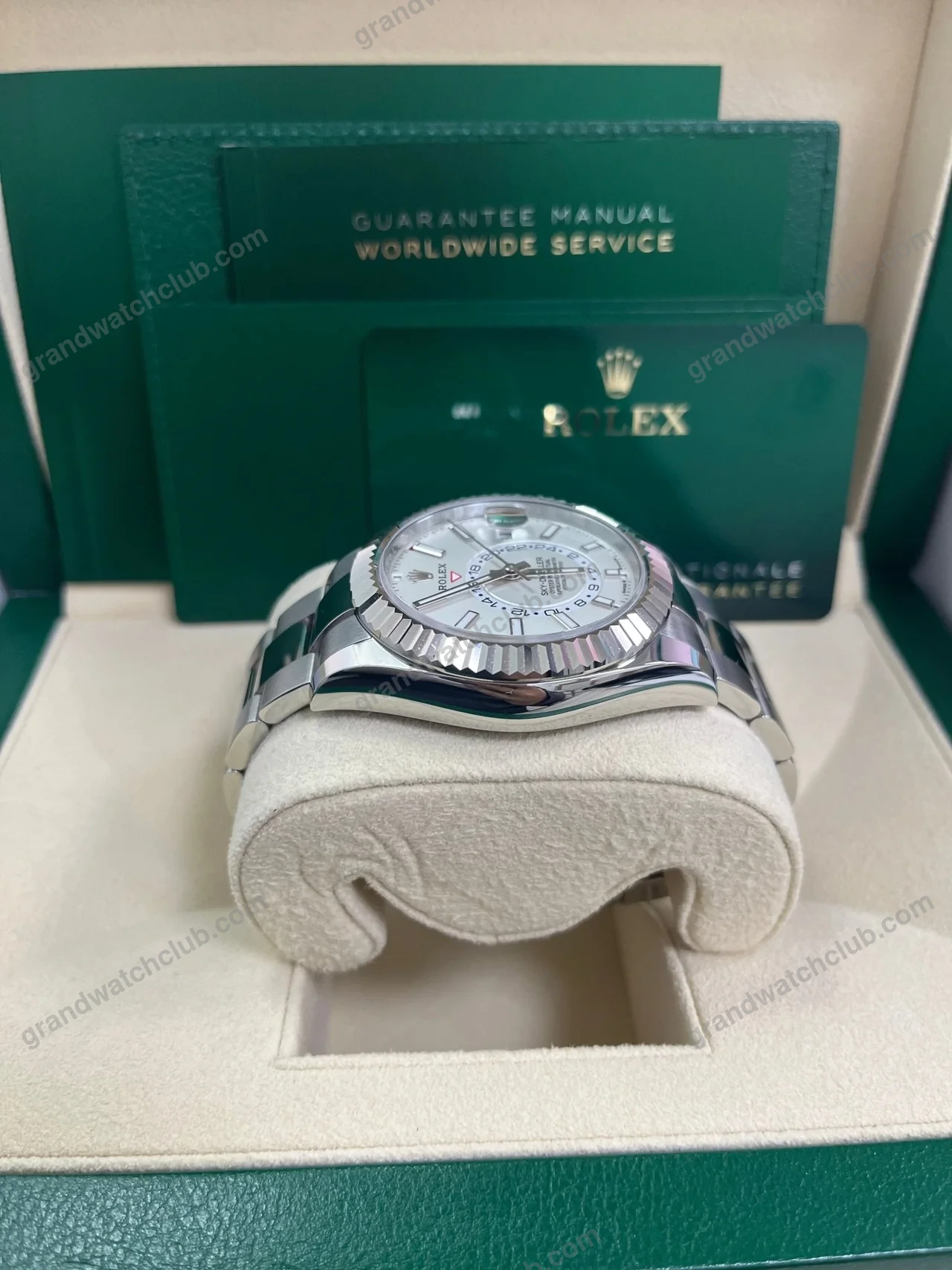 Super Clone Rolex Sky-Dweller Intense white Dial 336934 — side profile