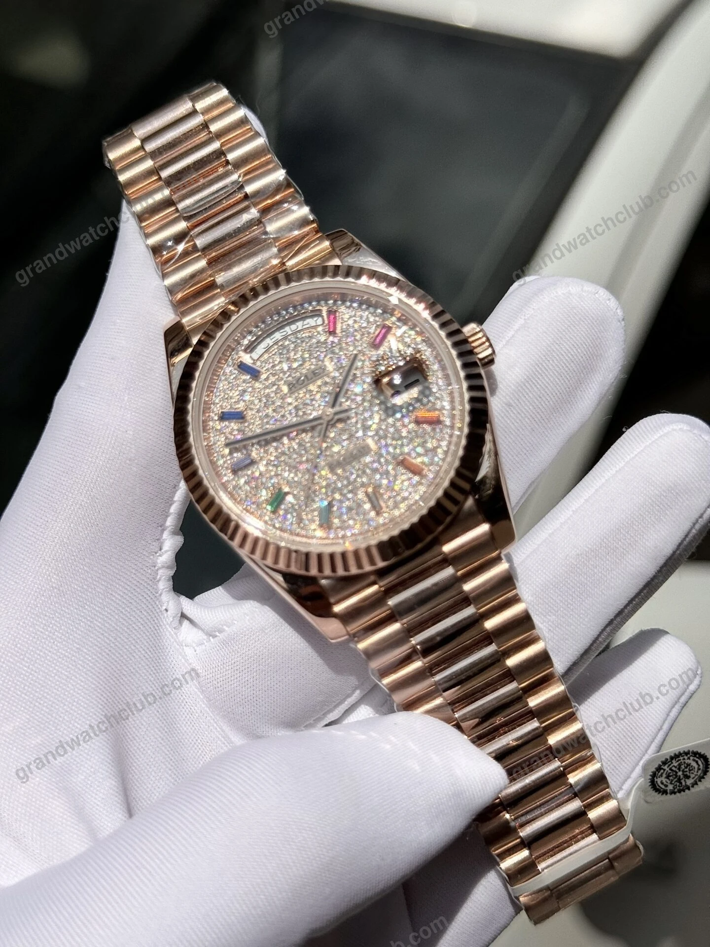 Super Clone Rolex Day-Date Diamond-Paved Dial 128235-0039 36 mm β case and bezel