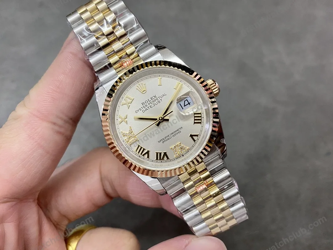 Super Clone Rolex Datejust Silver Roman Diamond Dial 126233-0031 36 mm β case and bezel