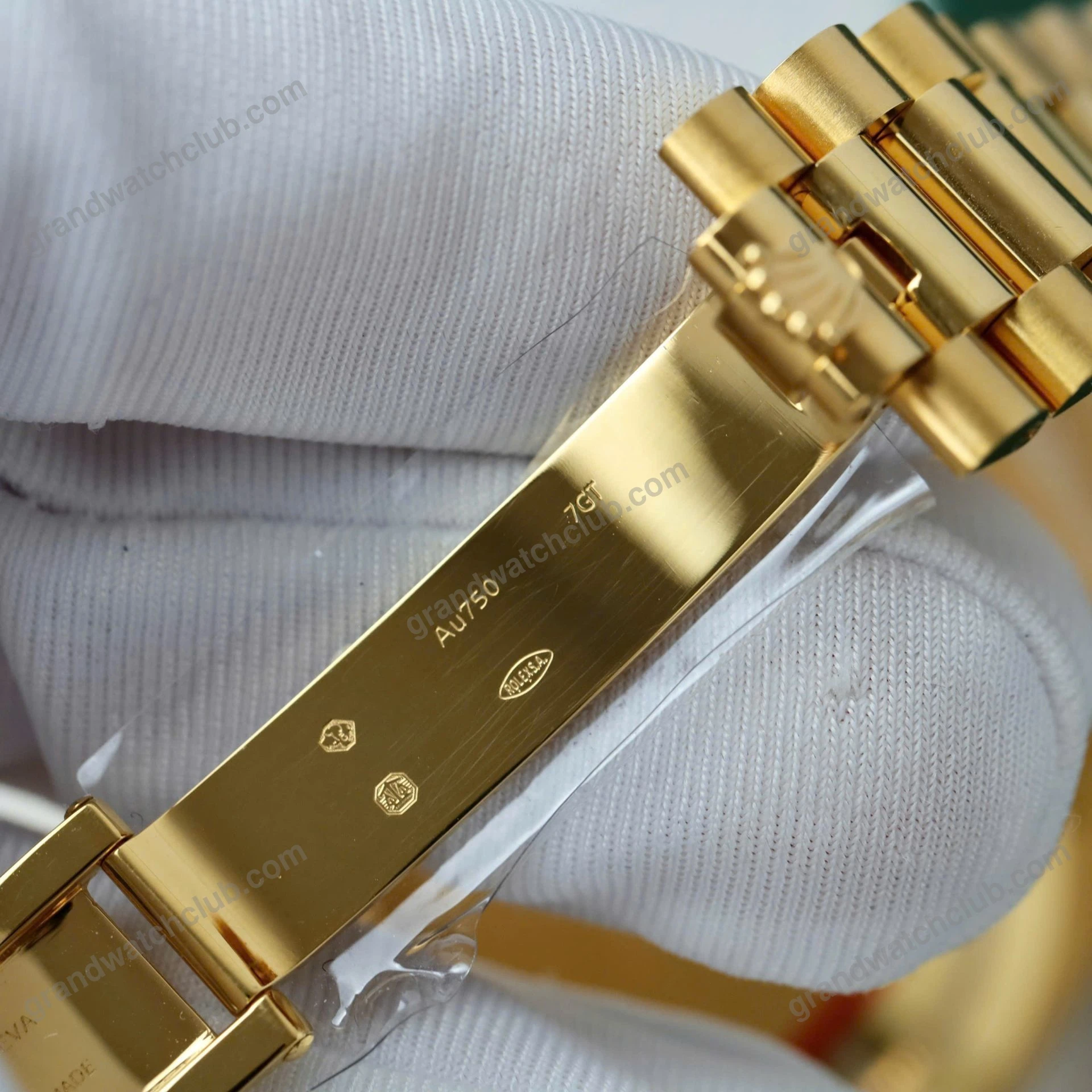 Super Clone Rolex Day-Date Roman Champagne Dial 228238 40 mm β view 10