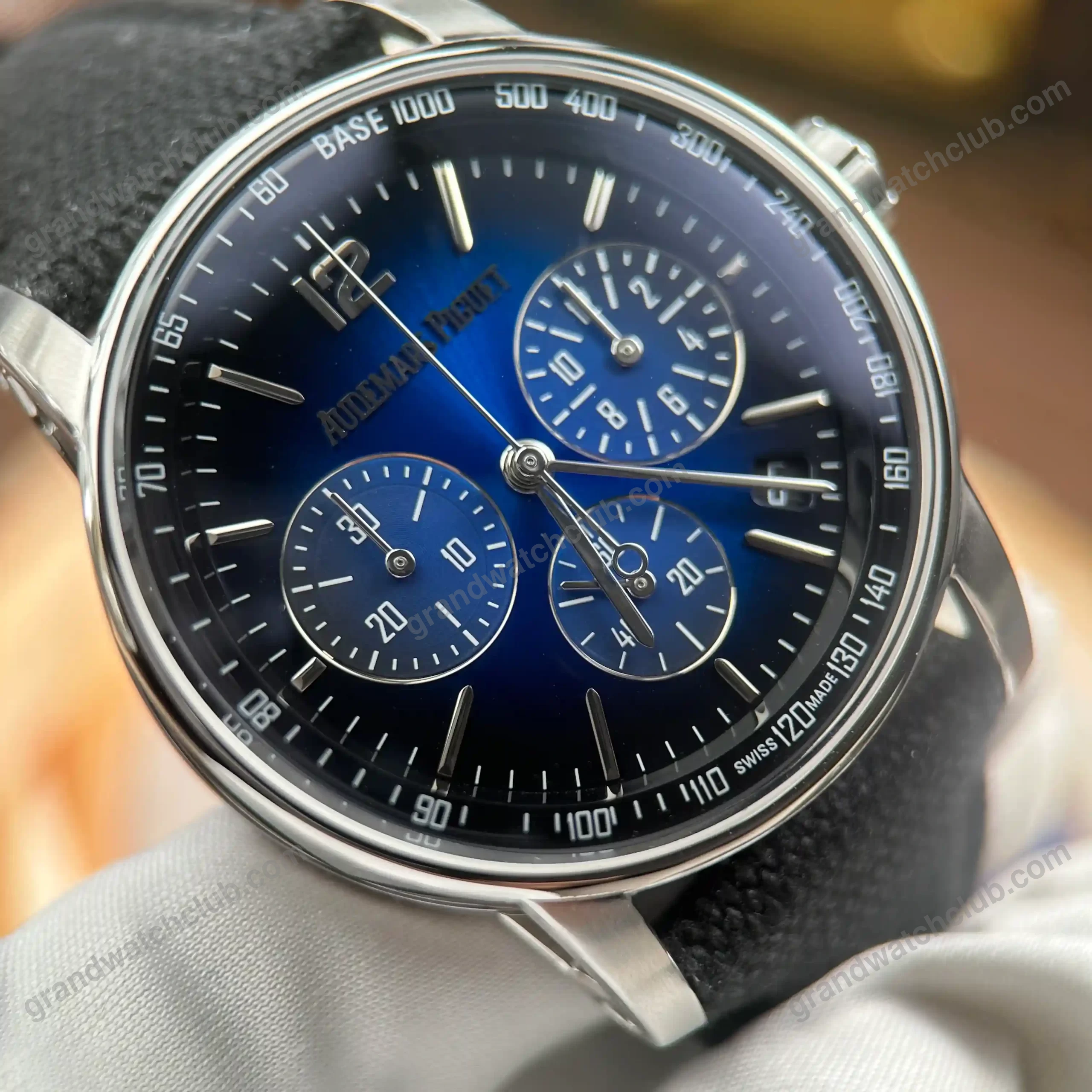 Super Clone Audemars Piguet Code 11.59 Selfwinding 15210BC.OO.A002KB.01 41mm Blue Dial — side profile