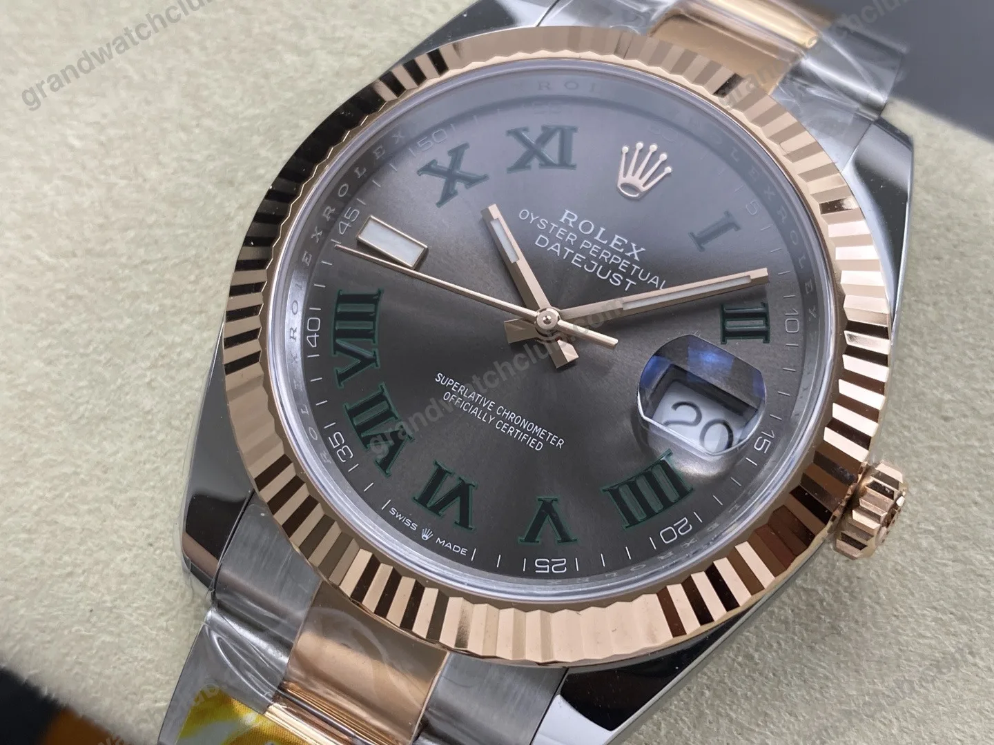 Super Clone Rolex Datejust Slate Roman Dial 126331-0015 41 mm β bracelet detail