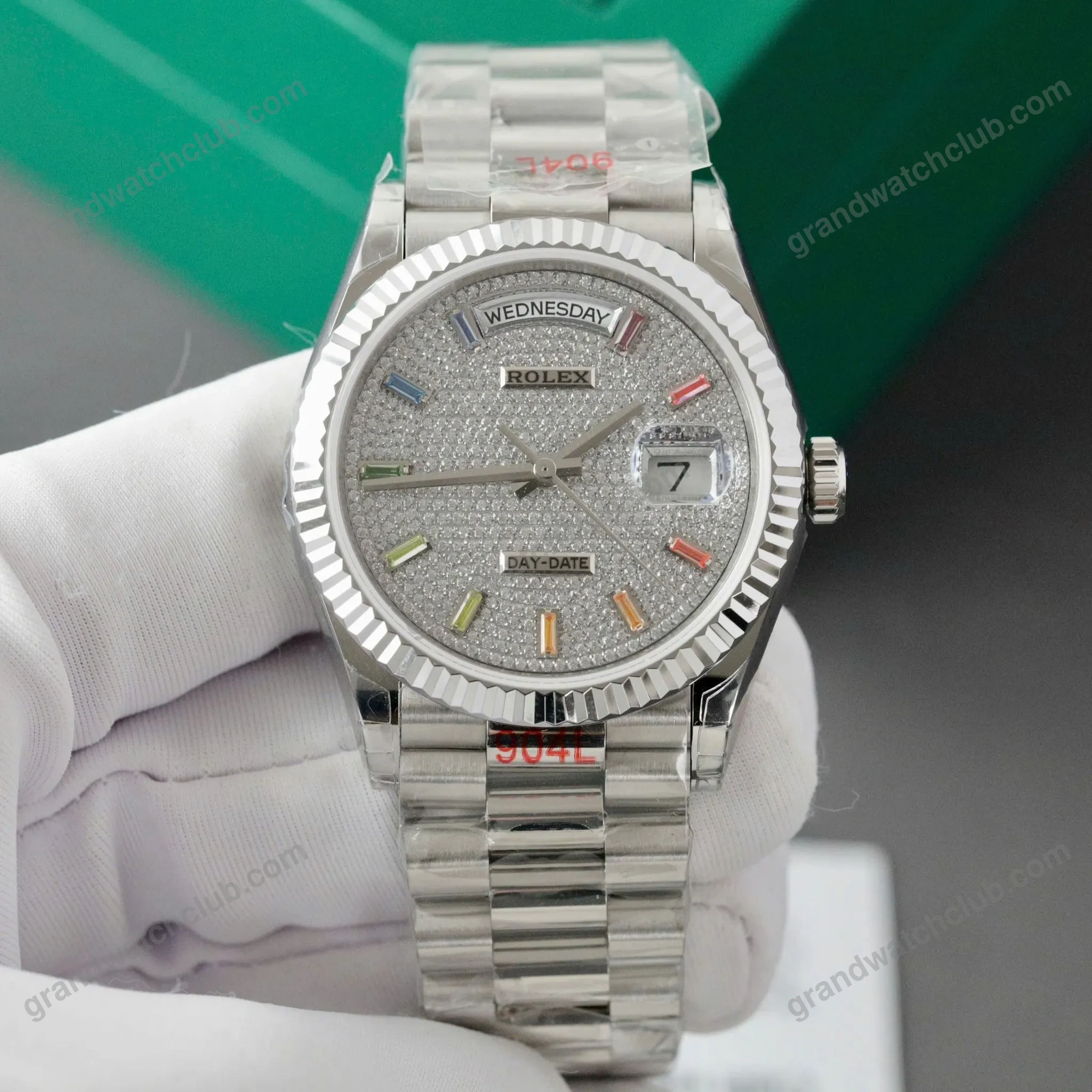 Super Clone Rolex Day-Date Diamond-Paved Dial 128239-0019 36 mm β dial close-up