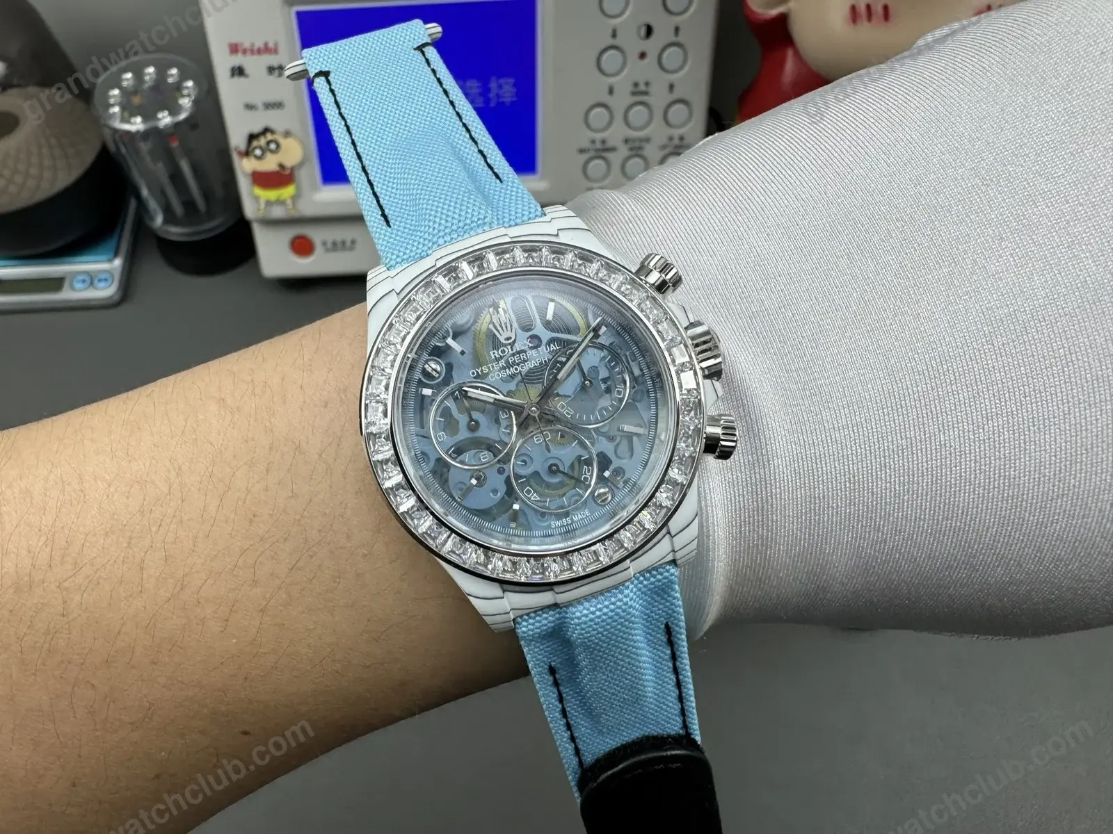 Super Clone Rolex Cosmograph Daytona Artisans de Genève Blue Skeleton Diamond Bezel 116520 – Swiss SuperClone - photo 4