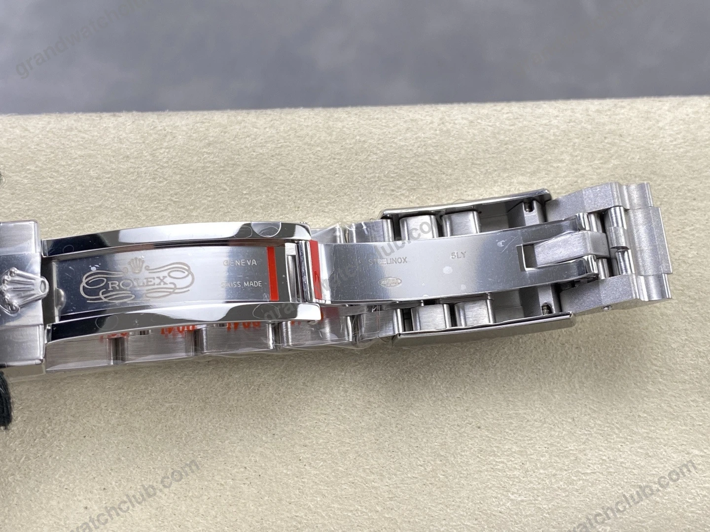 Super Clone Rolex Cosmograph Daytona Rolesium Enamel Dial (2026) Super Clone — on leather display