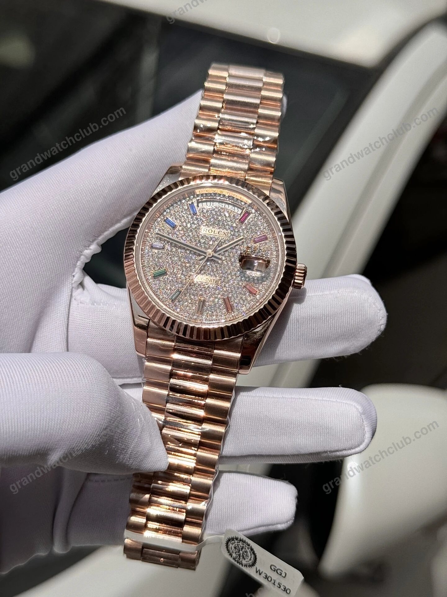 Super Clone Rolex Day-Date Diamond-Paved Dial 128235-0039 36 mm β bracelet detail