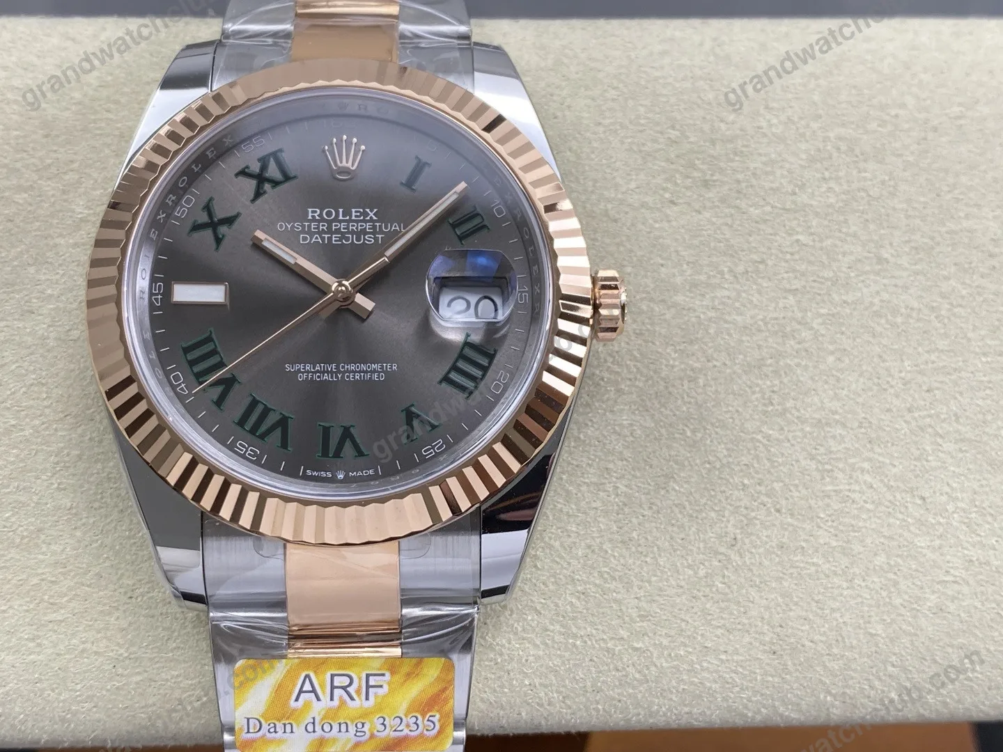 Super Clone Rolex Datejust Slate Roman Dial 126331-0015 41 mm β dial close-up