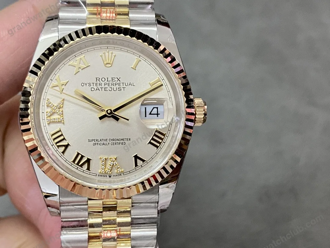 Super Clone Rolex Datejust Silver Roman Diamond Dial 126233-0031 36 mm β dial close-up