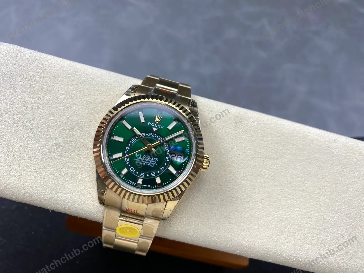 Super Clone Rolex Sky-Dweller Green Dial 336938 (Oyster) β dial close-up