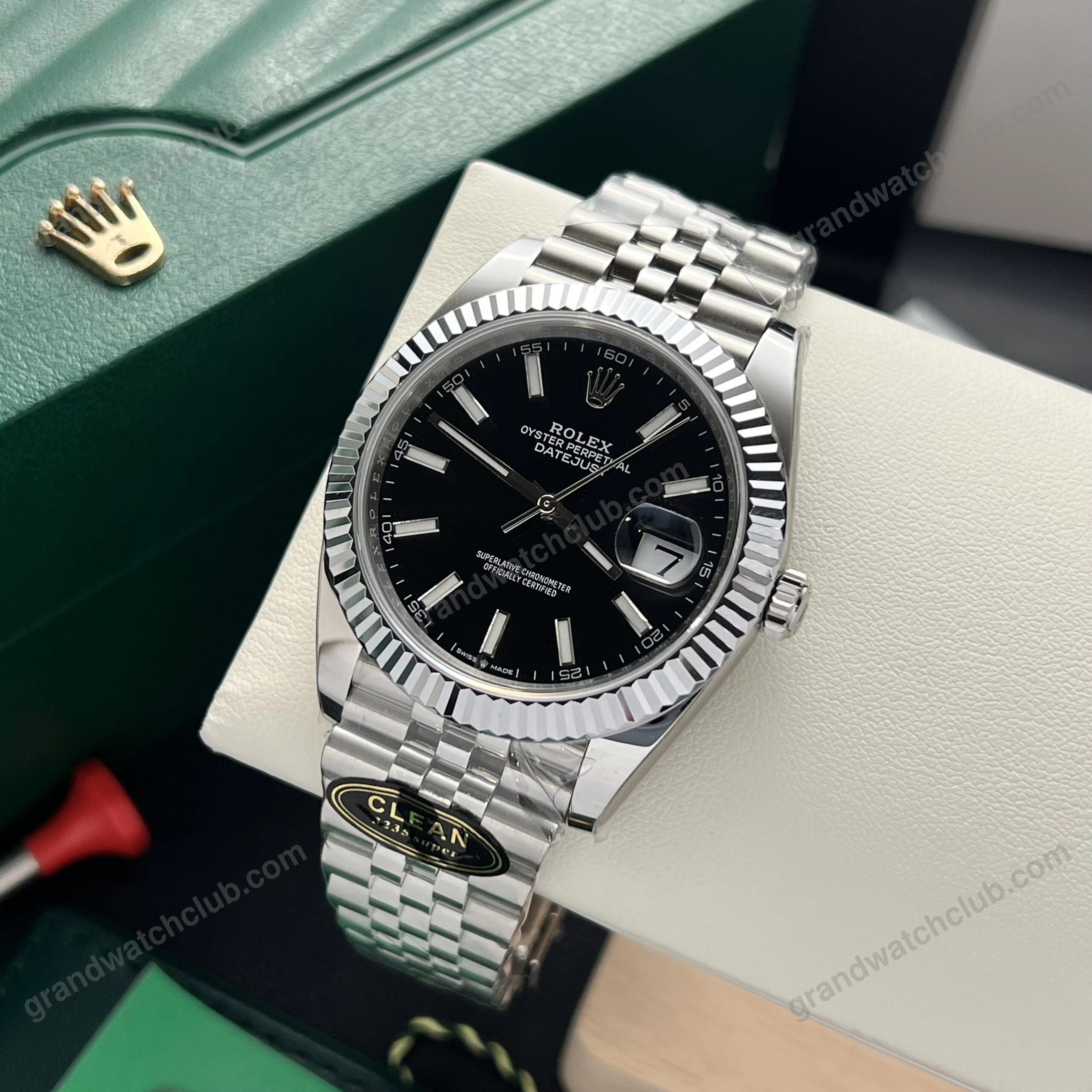 Super Clone Rolex Datejust Black Dial 126334-0018 41 mm β bracelet detail