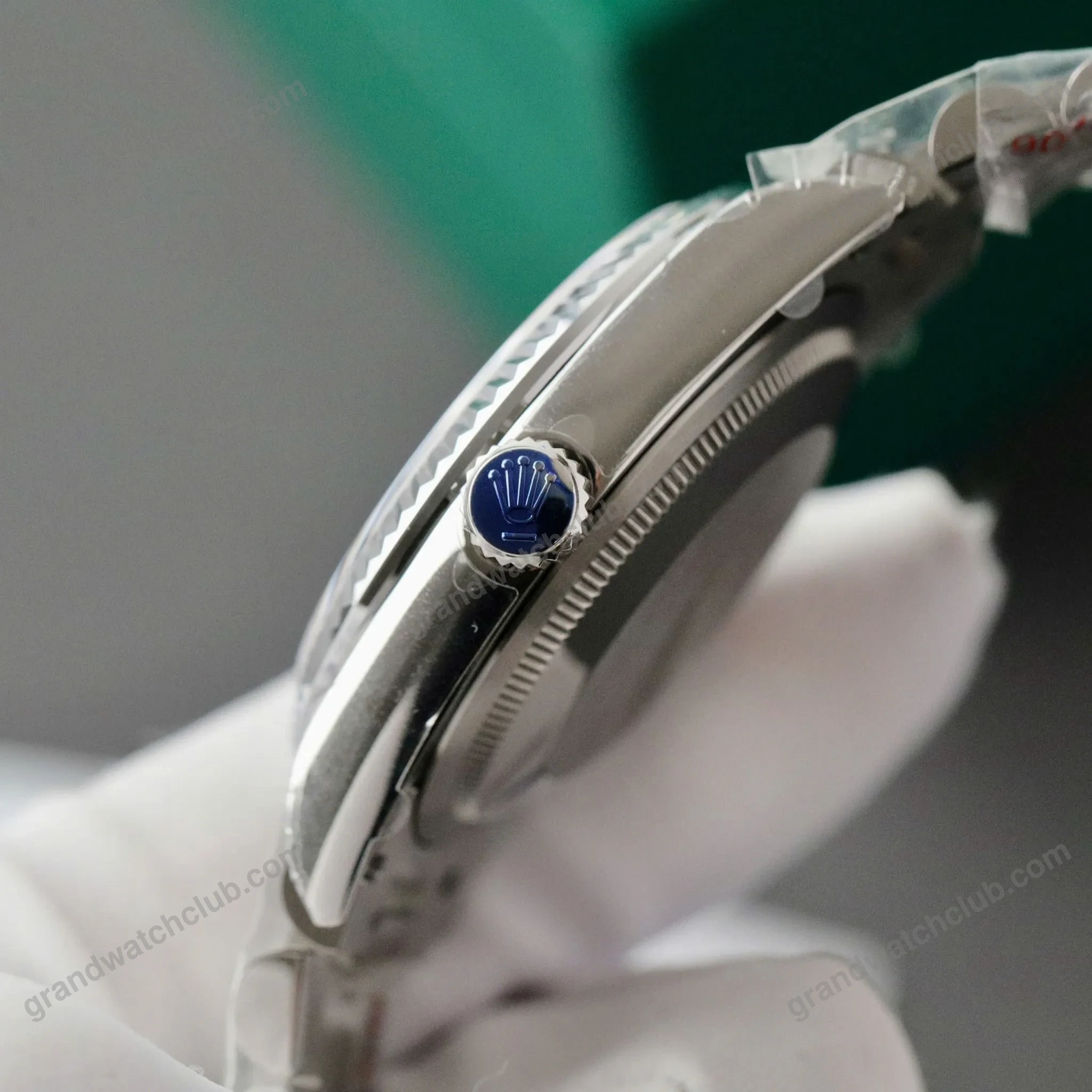 Super Clone Rolex Day-Date Diamond-Paved Dial 128239-0019 36 mm β case and bezel