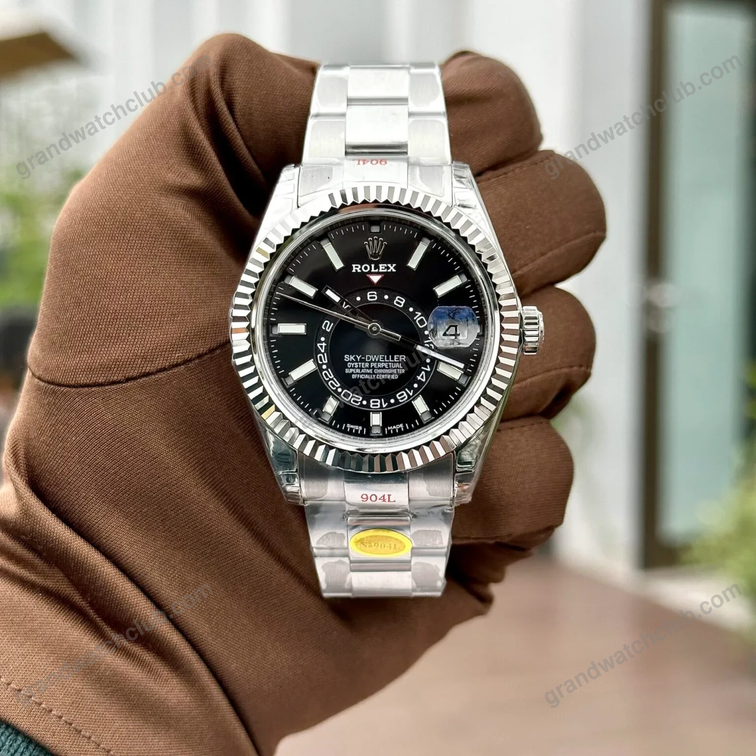 Super Clone Rolex Sky-Dweller Bright black Dial 336934 Oyster — dial close-up