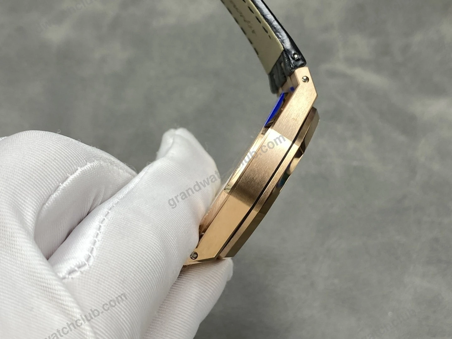 Super Clone Audemars Piguet Royal Oak 15500OR Rose Gold 41mm Black Dial — bracelet detail