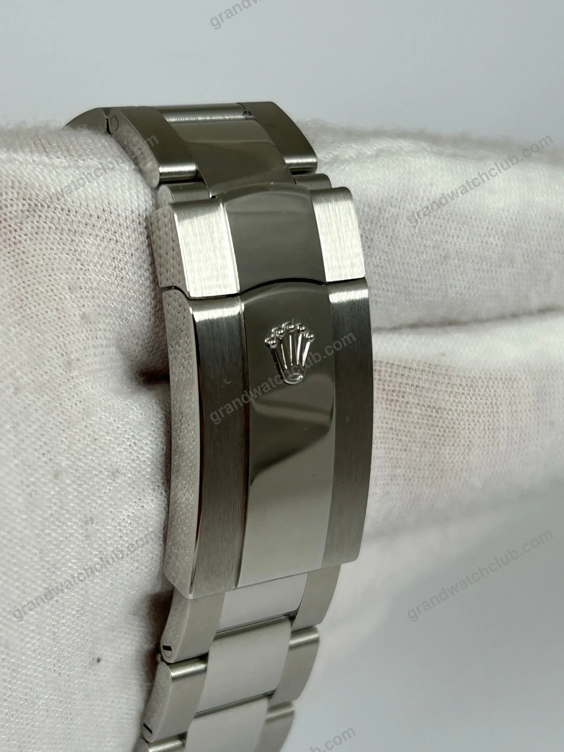 Super Clone Rolex Sky-Dweller Mint green Dial 336934 Oyster β side profile