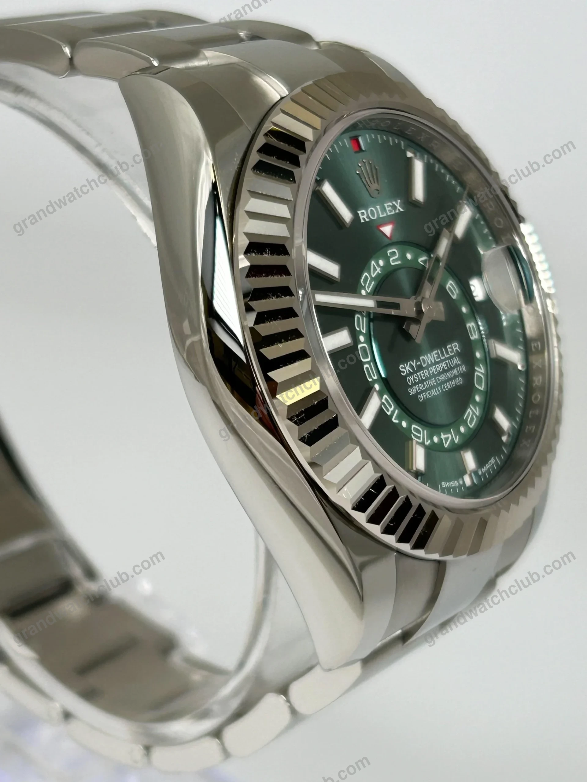 Super Clone Rolex Sky-Dweller Mint green Dial 336934 Oyster β on leather display