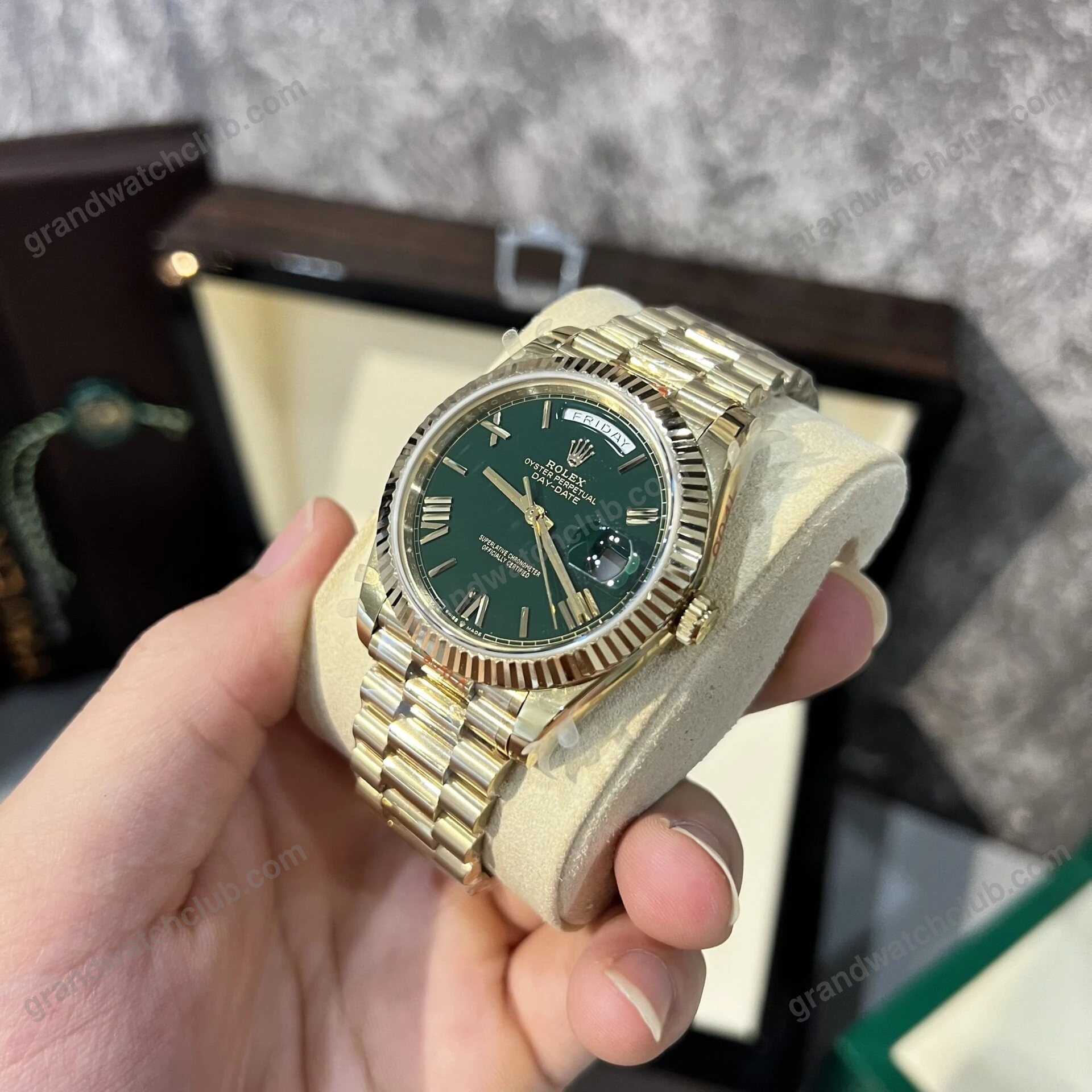 Super Clone Rolex Day-Date Green Dial 228238-0061 40 mm β case and bezel