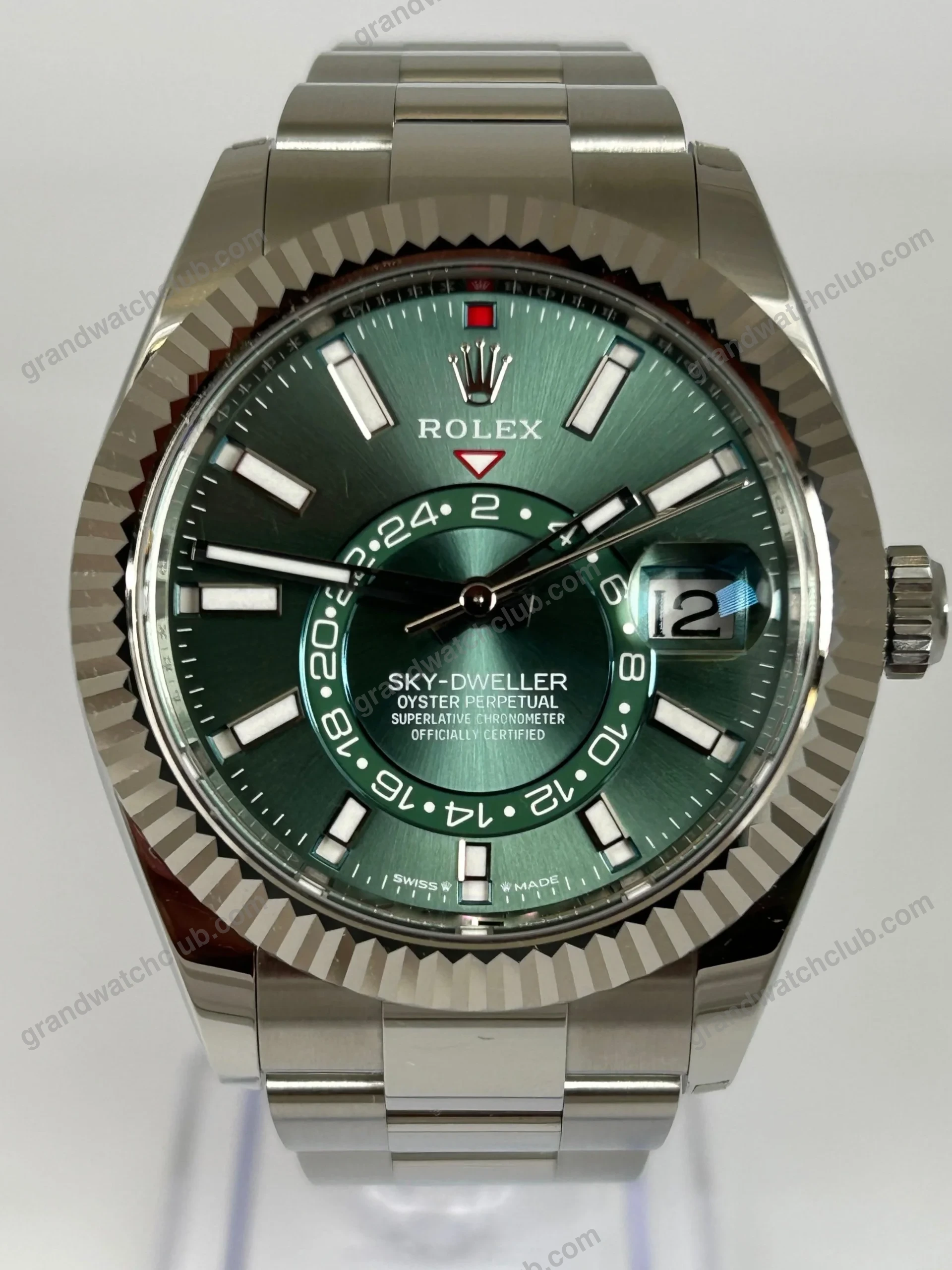 Super Clone Rolex Sky-Dweller Mint green Dial 336934 Oyster β dial close-up
