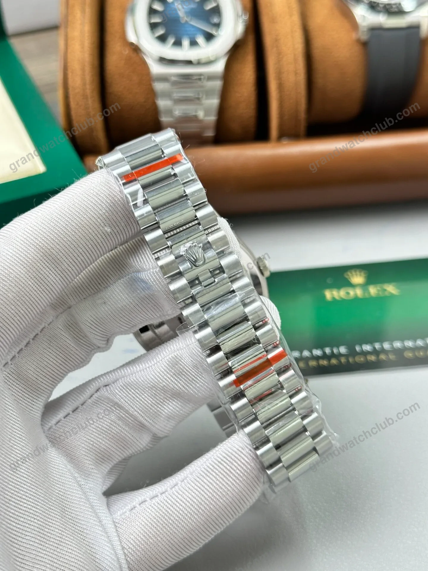Super Clone Rolex Day-Date Bright Black Dial 228236-0003 40 mm β clasp and links