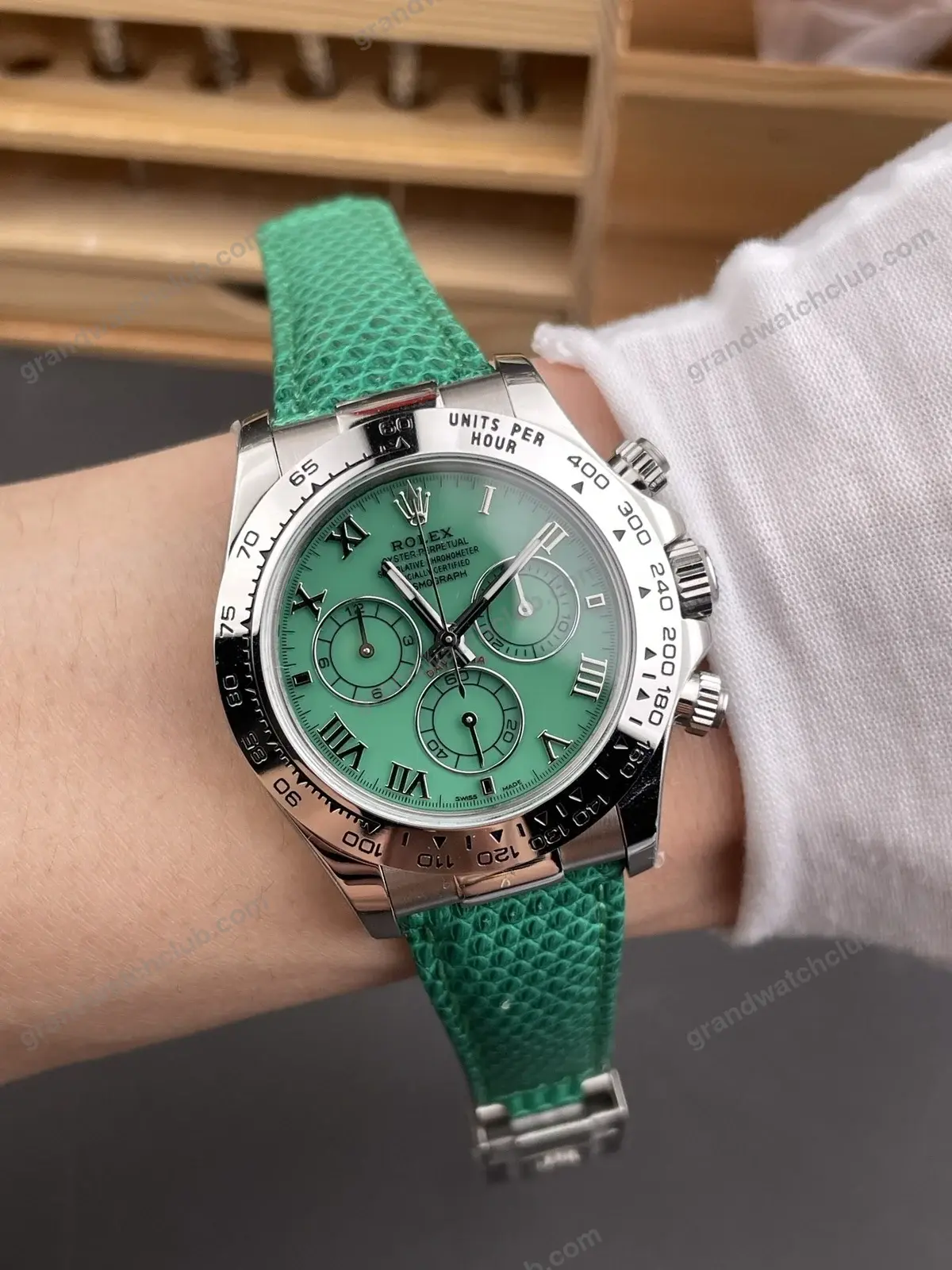 Super Clone Rolex Cosmograph Daytona Green Roman Dial 116520 – Swiss SuperClone - photo 9