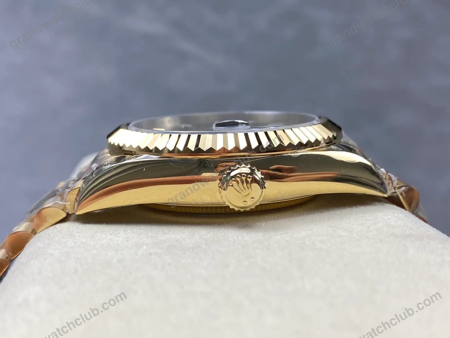 Super Clone Rolex Sky-Dweller Green Dial 336938 (Jubilee) — clasp and links