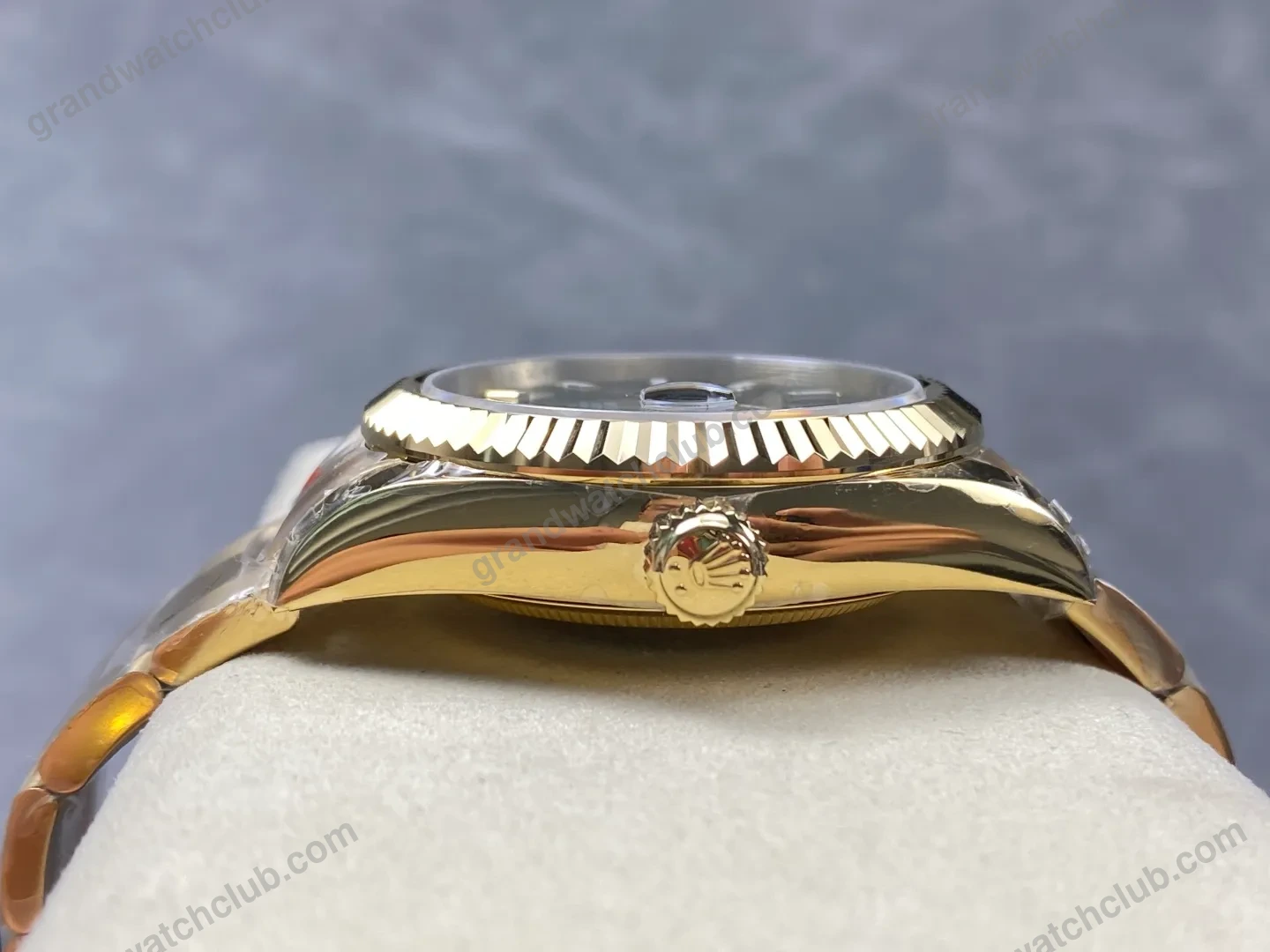 Super Clone Rolex Sky-Dweller Green Dial 336938 (Oyster) β on leather display