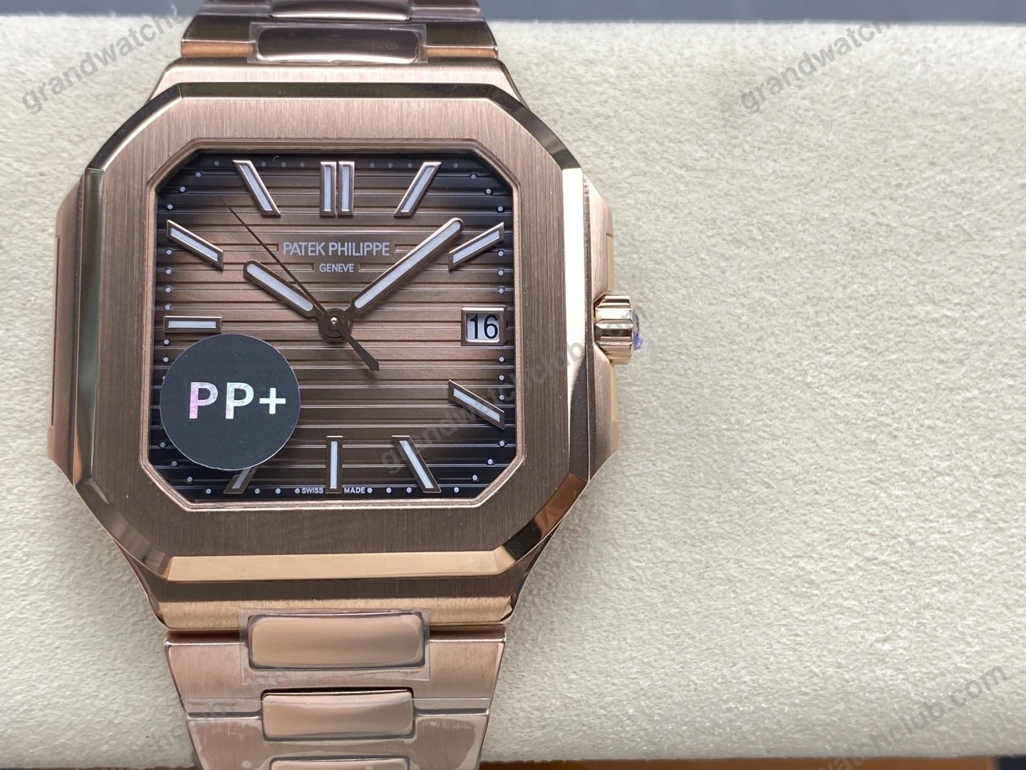 Super Clone Patek Philippe Cubitus 5821/1AR-001 45mm Chocolate Dial Rose Gold — dial close-up