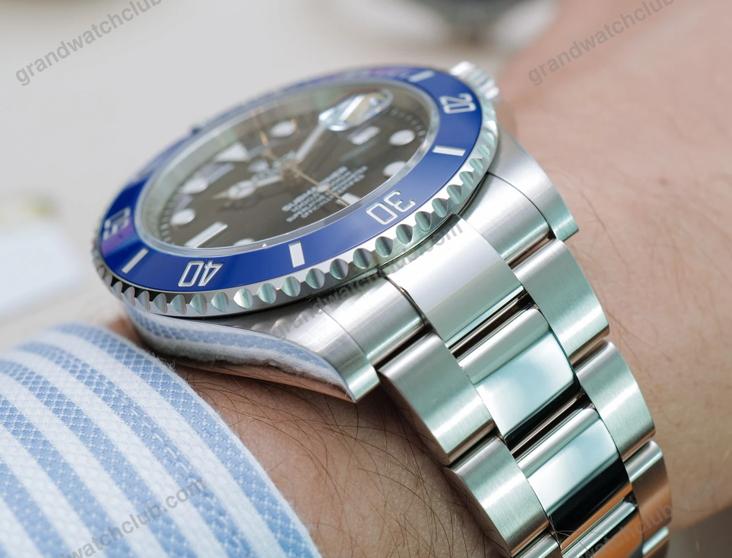 Super Clone Rolex Submariner “Cookie Monster” Black Dial 126619LB — dial close-up