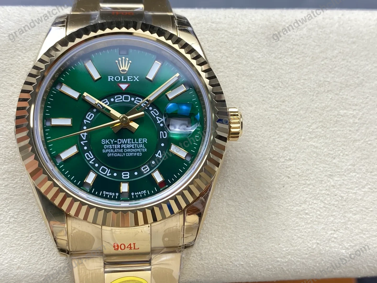 Super Clone Rolex Sky-Dweller Green Dial 336938 (Oyster) β side profile