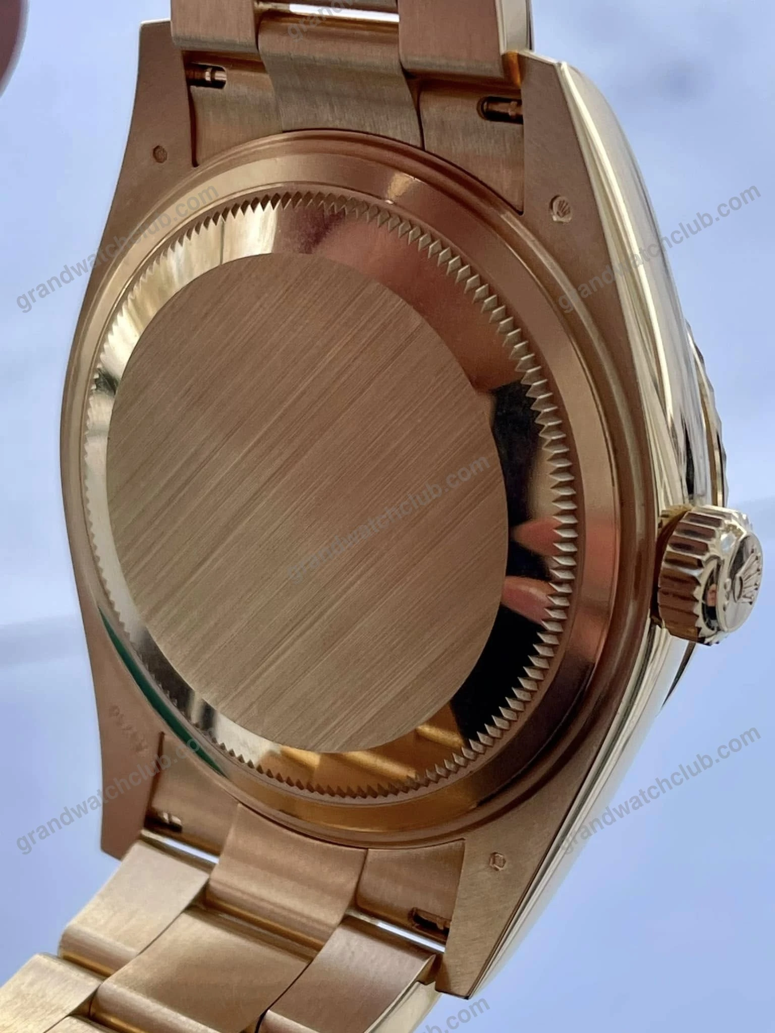 Super Clone Rolex Sky-Dweller Intense white Dial 336938 — movement / caseback view